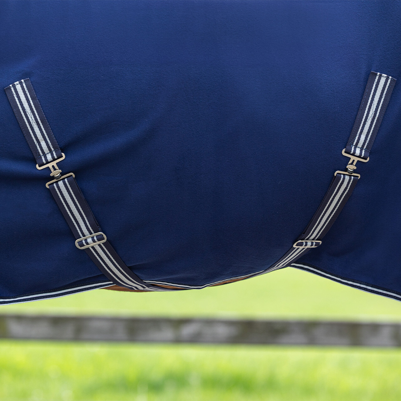 Qhp feelce-basic lótakaró, kék, 125 cm
